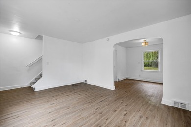 Welcome to this beautifully refreshed 3-bedroom, 1-bath home - photo 6