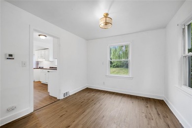 Welcome to this beautifully refreshed 3-bedroom, 1-bath home - photo 7
