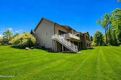 Experience refined Berkshire living at Devon Meadows, one of the - photo 42