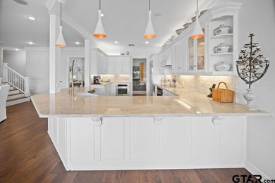 Remodeled and unique home on Lake Palestine in very special - photo 13