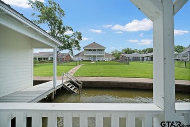 Remodeled and unique home on Lake Palestine in very special - photo 32