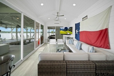 Remodeled and unique home on Lake Palestine in very special - photo 42