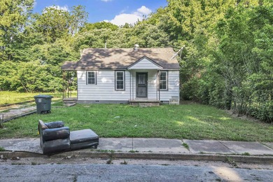 Mississippi River Home For Sale in Memphis Tennessee