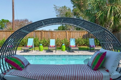 Short term rental powerhouse featuring a new designer-furnished - photo 3