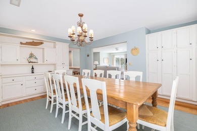 Welcome to 6 4th Avenue, a classic beach retreat just steps from - photo 14