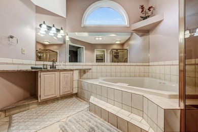 3 LEVELS Turnkey home......Beautiful End unit, 4 bedroom, 3 bath - photo 29