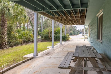 Welcome to 6 4th Avenue, a classic beach retreat just steps from - photo 35