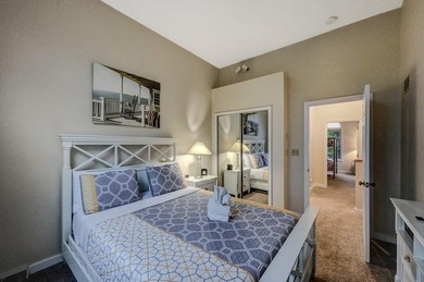 3 LEVELS Turnkey home......Beautiful End unit, 4 bedroom, 3 bath - photo 38