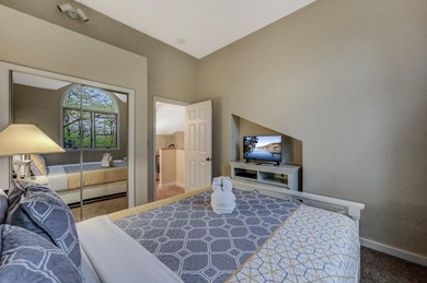 3 LEVELS Turnkey home......Beautiful End unit, 4 bedroom, 3 bath - photo 39