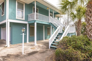 Welcome to 6 4th Avenue, a classic beach retreat just steps from - photo 41