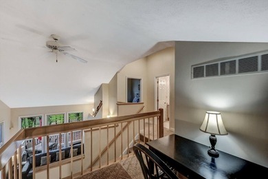 3 LEVELS Turnkey home......Beautiful End unit, 4 bedroom, 3 bath - photo 47