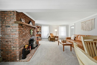 This charming Center Moriches 4/5-bedroom Colonial dates back to - photo 9