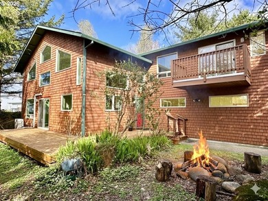 Experience the best of coastal living in this light-filled - photo 2