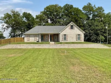 Lake Home For Sale in Yazoo City, Mississippi