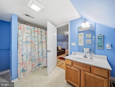 Exceptional opportunity for a Lake Anna retreat, full-time - photo 22