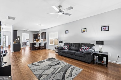 Welcome home to this well-maintained 3-bedroom, 2-bath ranch - photo 4