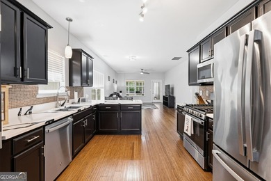 Welcome home to this well-maintained 3-bedroom, 2-bath ranch - photo 10