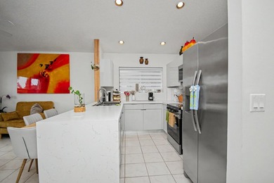 Beautiful updated corner unit 2 br 2 bath.+55 community - photo 15