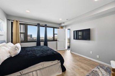 Completely renovated from the studs, this stunning 2-bedroom - photo 15