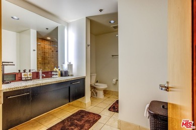 RARE fully loaded unit comes with 2 PARKING Spots, LARGE Storage - photo 16