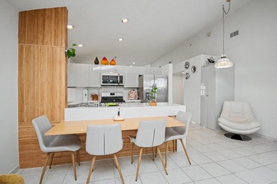 Beautiful updated corner unit 2 br 2 bath.+55 community - photo 20