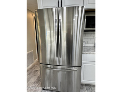 REMODELED Fully furnished light bright (Bay Windows), open - photo 20