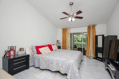 Beautiful updated corner unit 2 br 2 bath.+55 community - photo 22