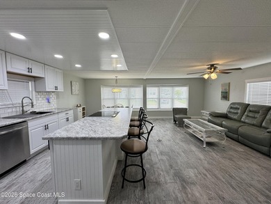 REMODELED Fully furnished light bright (Bay Windows), open - photo 25