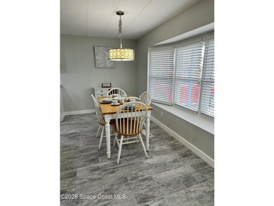REMODELED Fully furnished light bright (Bay Windows), open - photo 28