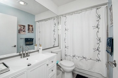 Beautiful updated corner unit 2 br 2 bath.+55 community - photo 30