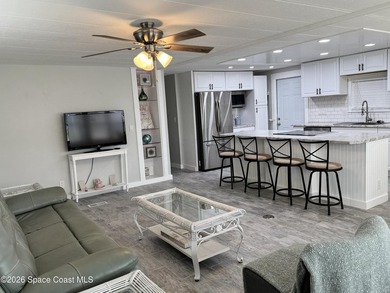 REMODELED Fully furnished light bright (Bay Windows), open - photo 32