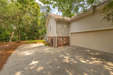 Tucked within the gated community of Oak Grove Island, 189 - photo 34