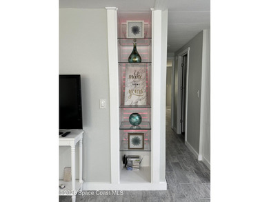 REMODELED Fully furnished light bright (Bay Windows), open - photo 36