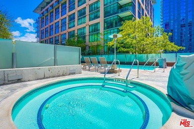 RARE fully loaded unit comes with 2 PARKING Spots, LARGE Storage - photo 37