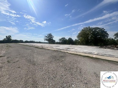 12 acres located perfectly between both Lake of the Ozarks and - photo 4