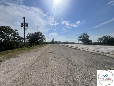 12 acres located perfectly between both Lake of the Ozarks and - photo 5