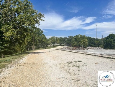 12 acres located perfectly between both Lake of the Ozarks and - photo 10