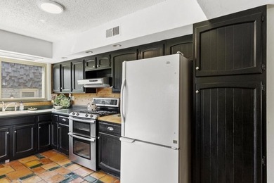 Welcome to this spacious 3 bedroom home in Charlevoix set on 4.2 - photo 14