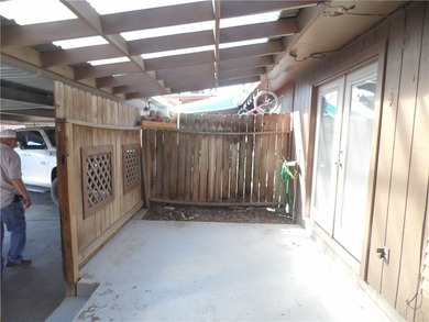 REDUCED!!! Well Sought After Townhome In The Center Of Calallen! - photo 25