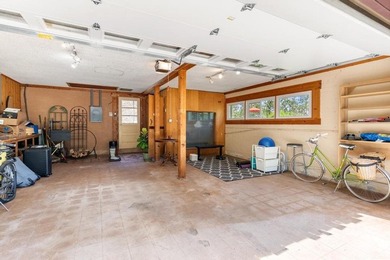 Welcome to this spacious 3 bedroom home in Charlevoix set on 4.2 - photo 38