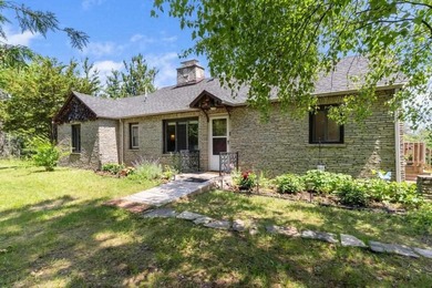 Welcome to this spacious 3 bedroom home in Charlevoix set on 4.2 - photo 44