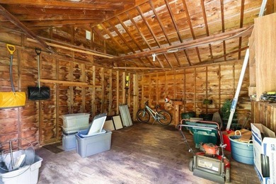 Welcome to this spacious 3 bedroom home in Charlevoix set on 4.2 - photo 47