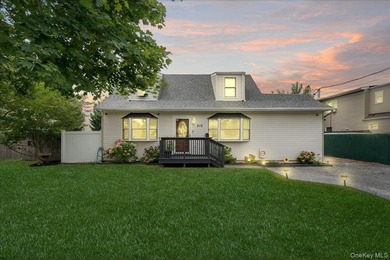 (private lake, pond, coastal) Home Sale Pending in Copiague New York