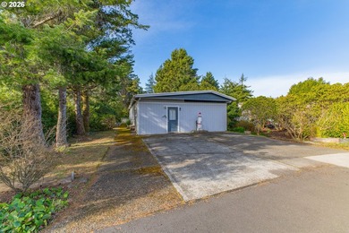 Don't miss the opportunity to purchase this well-maintained - photo 2