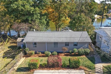 This is the cutest lake front home that has hit the market! - photo 3