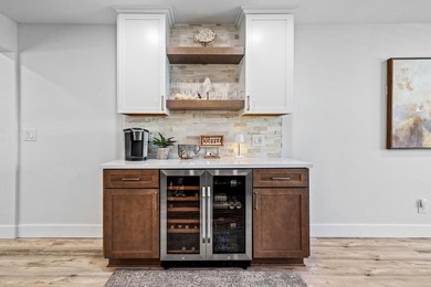 Totally and professionally refurbished. Move in ready. 3 - photo 11