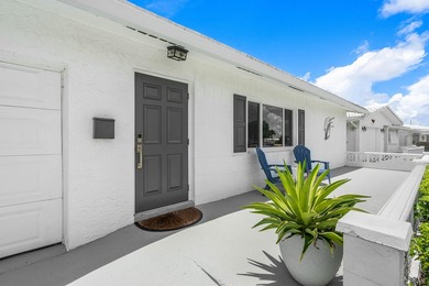 Totally and professionally refurbished. Move in ready. 3 - photo 32