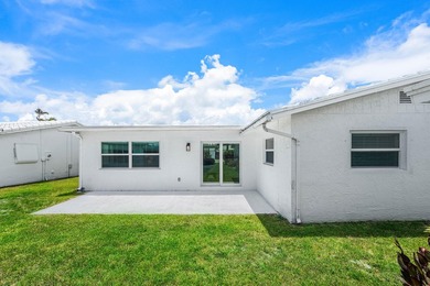 Totally and professionally refurbished. Move in ready. 3 - photo 33