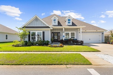 Welcome to this beautifully upgraded and well maintained home - photo 1