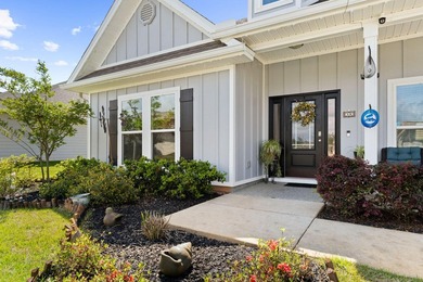 Welcome to this beautifully upgraded and well maintained home - photo 5